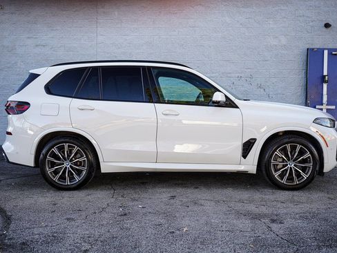 Used 2025 BMW X5 xDrive50e w/ M Sport Package image 18