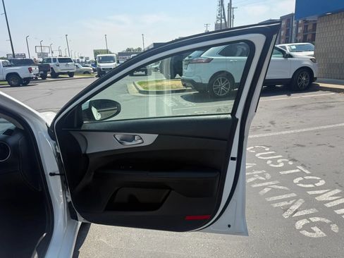 Used 2023 Kia Forte LXS FWD image 25