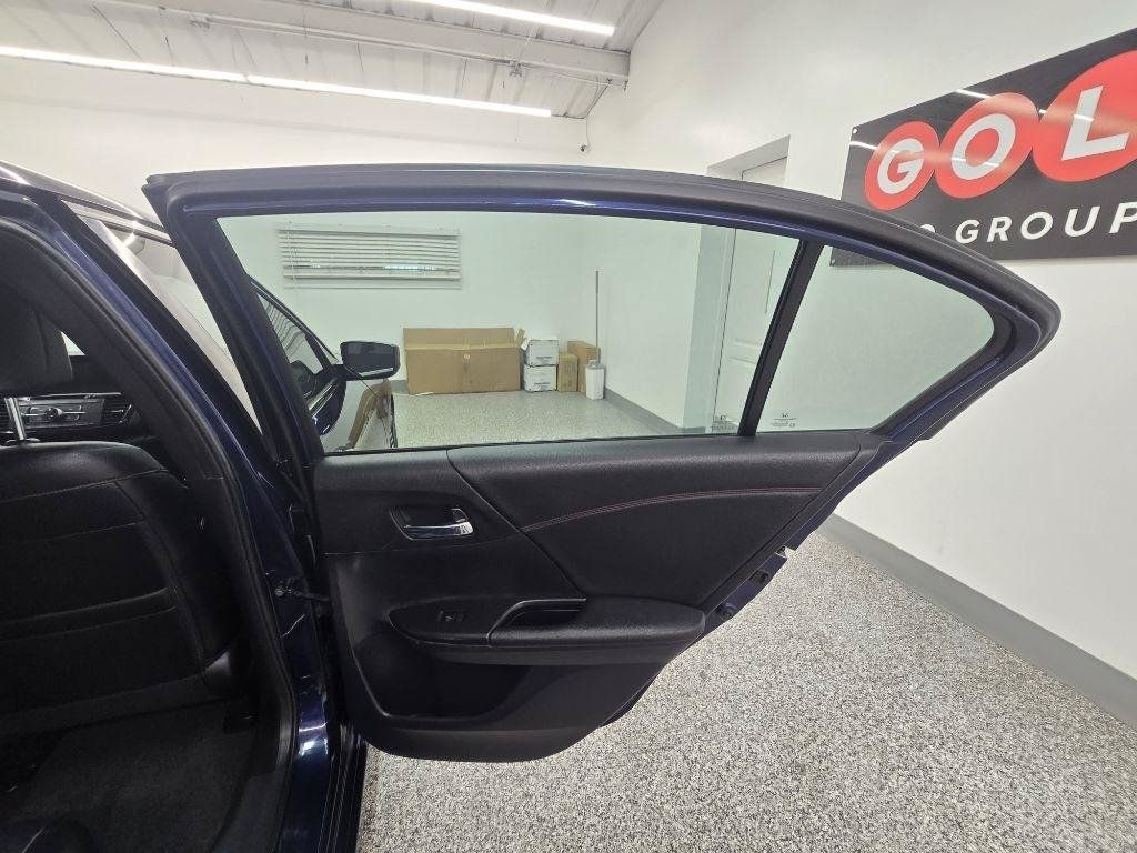 Used 2017 Honda Accord Sport Special Edition image 28