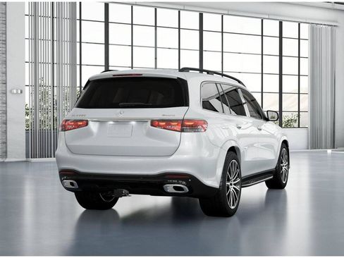 New 2026 Mercedes-Benz GLS 580 4MATIC image 23