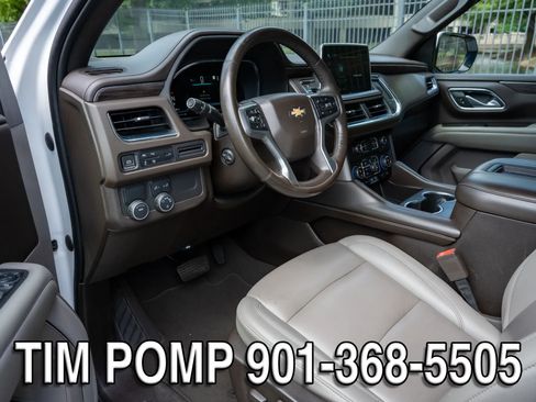 Used 2022 Chevrolet Suburban LT w/ Luxury Package RWD image 10