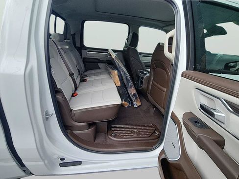 New 2026 RAM 1500 Laramie AWD/4WD image 19
