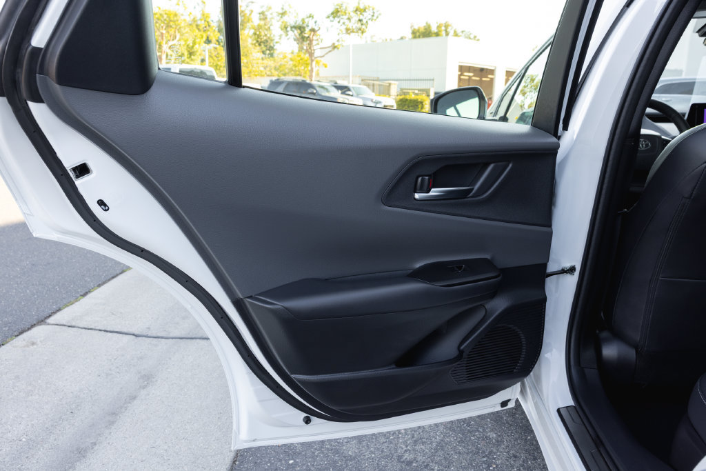 Certified 2024 Toyota Prius XLE FWD image 28