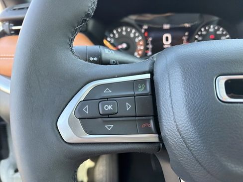 Used 2025 Jeep Compass Limited AWD/4WD image 19