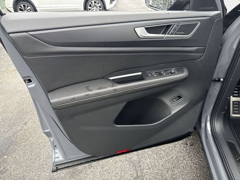 New 2026 Volkswagen Atlas Cross Sport SEL Premium R-Line image 25