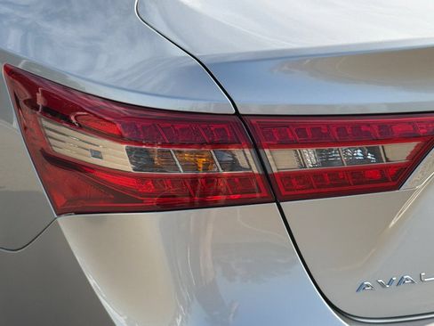 Used 2016 Toyota Avalon Limited FWD image 48