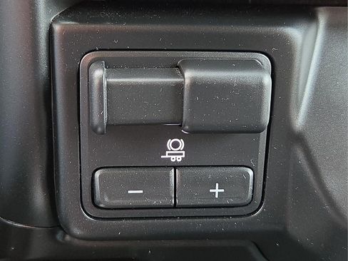 Used 2020 Chevrolet Silverado 1500 LT Trail Boss image 17