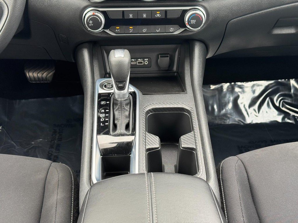 Used 2025 Nissan Sentra SV FWD image 17