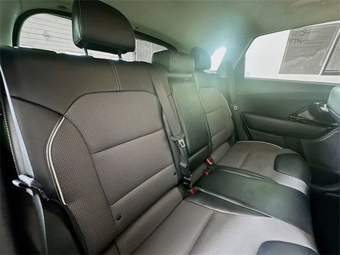 Used 2022 Kia Niro EX w/ Cold Weather Package image 24