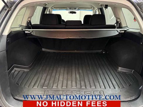 Used 2010 Subaru Outback 2.5i Premium AWD/4WD image 16