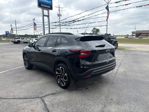 Used 2025 Chevrolet Trax RS FWD image 7