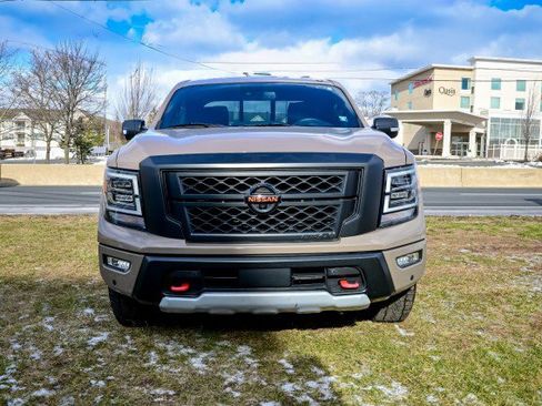 Used 2021 Nissan Titan PRO-4X w/ Pro-4x Convenience Package image 2