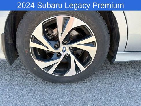 Used 2024 Subaru Legacy Premium AWD/4WD image 10