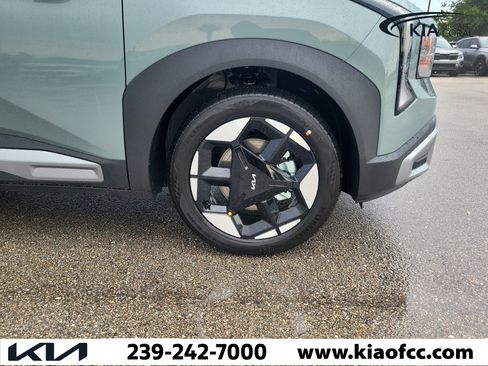 New 2027 Kia Seltos S FWD image 7