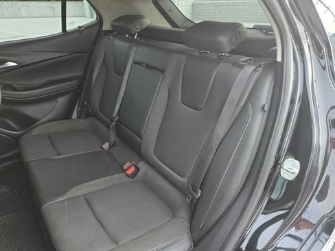 Used 2023 Buick Encore GX Select w/ Sport Touring Package FWD image 21