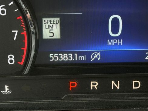 Used 2022 Ford Explorer XLT w/ Equipment Group 202A image 19