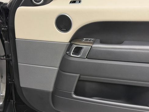Used 2019 Land Rover Range Rover Sport HSE Dynamic image 18
