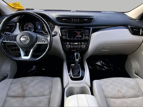 Used 2022 Nissan Rogue Sport SV FWD image 15