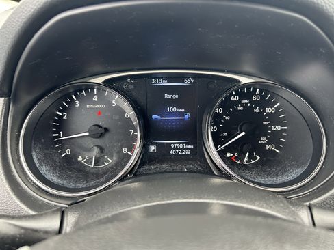 Used 2016 Nissan Rogue S image 11