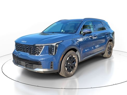 Used 2024 Kia Sorento S w/ Panoramic Sunroof Package FWD image 3