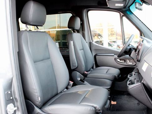 Used 2026 Mercedes-Benz Sprinter 2500 image 23