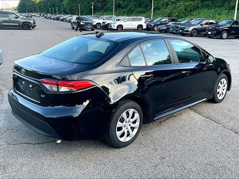 Used 2023 Toyota Corolla LE FWD image 6