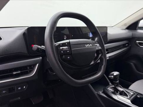 Used 2025 Kia K4 FWD image 24