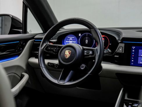 Used 2025 Porsche Macan 4 Electric AWD/4WD image 42