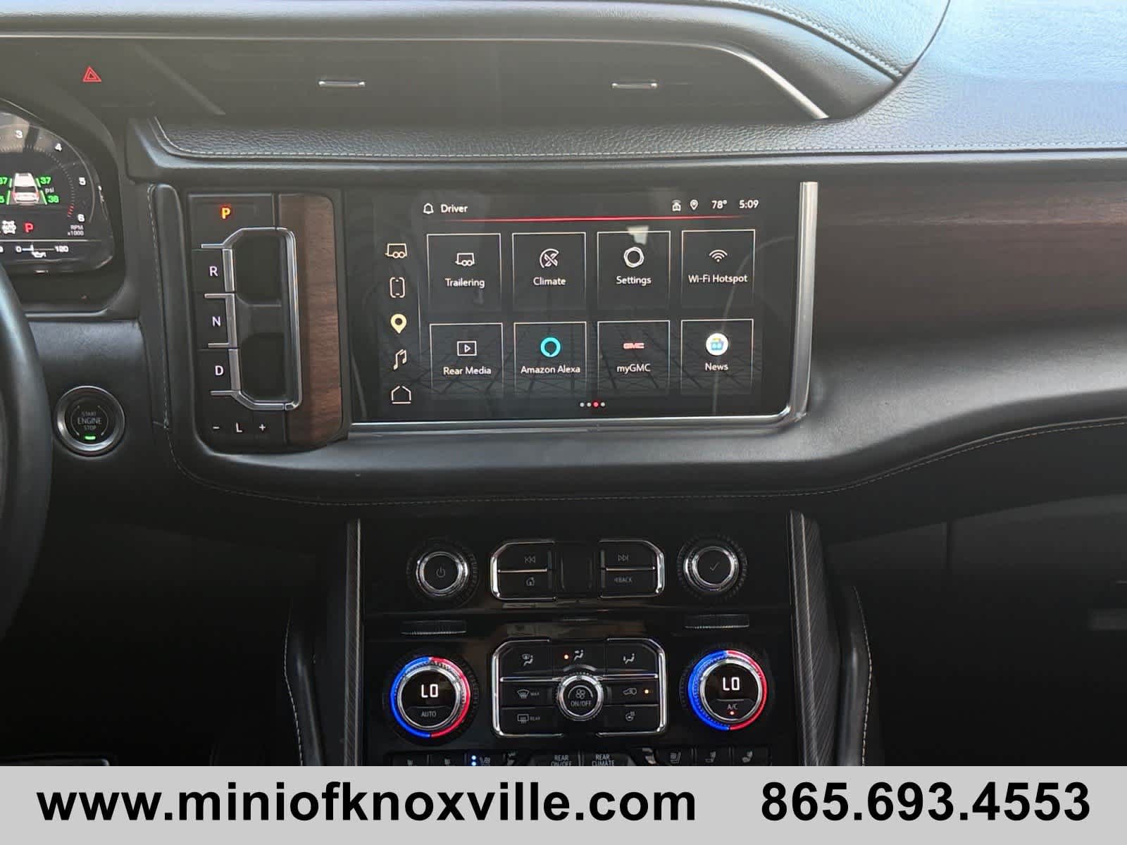Used 2024 GMC Yukon Denali Ultimate AWD/4WD image 27