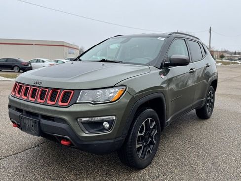 Used 2019 Jeep Compass Trailhawk w/ Cold Weather Group image 9