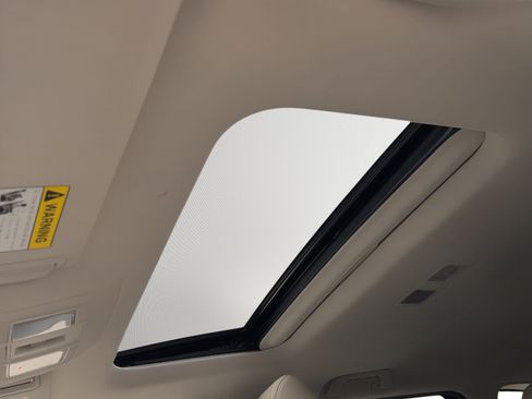 Used 2023 MAZDA CX-9 Touring Plus image 18