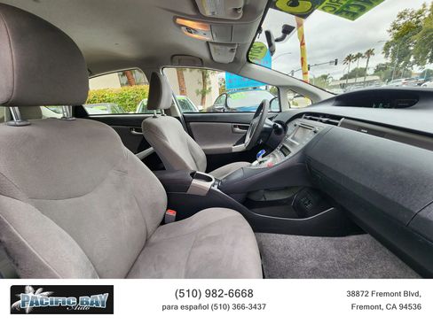 Used 2015 Toyota Prius Prime Advanced image 18
