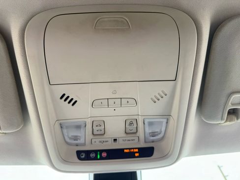 Used 2017 Cadillac XT5 Luxury w/ Driver Awareness Package image 35