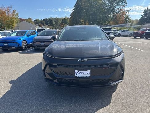 New 2025 Chevrolet Equinox EV RS image 7