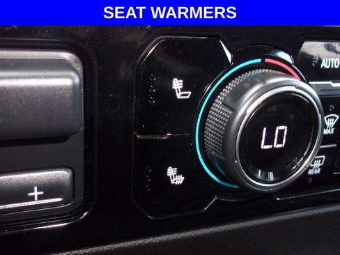 Used 2024 Chevrolet Silverado 1500 LT w/ Z71 Off-Road Package AWD/4WD image 8