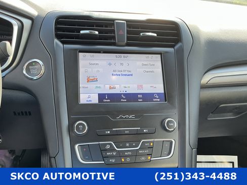 Used 2020 Ford Fusion SE w/ Equipment Group 151A image 16