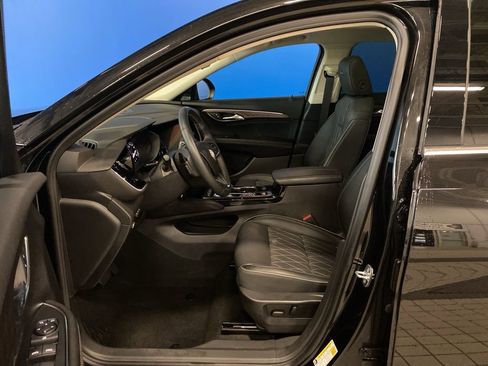 Used 2023 Buick Envision Avenir image 11