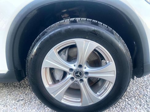 Used 2018 Mercedes-Benz GLC 300 4MATIC image 26