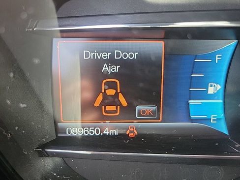 Used 2019 Ford Explorer XLT w/ Equipment Group 202A AWD/4WD image 25