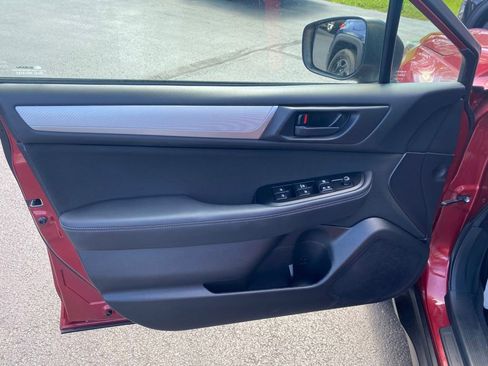 Used 2018 Subaru Outback 2.5i image 9