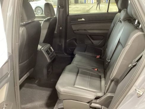 Certified 2023 Volkswagen Atlas Cross Sport SEL R-Line image 18