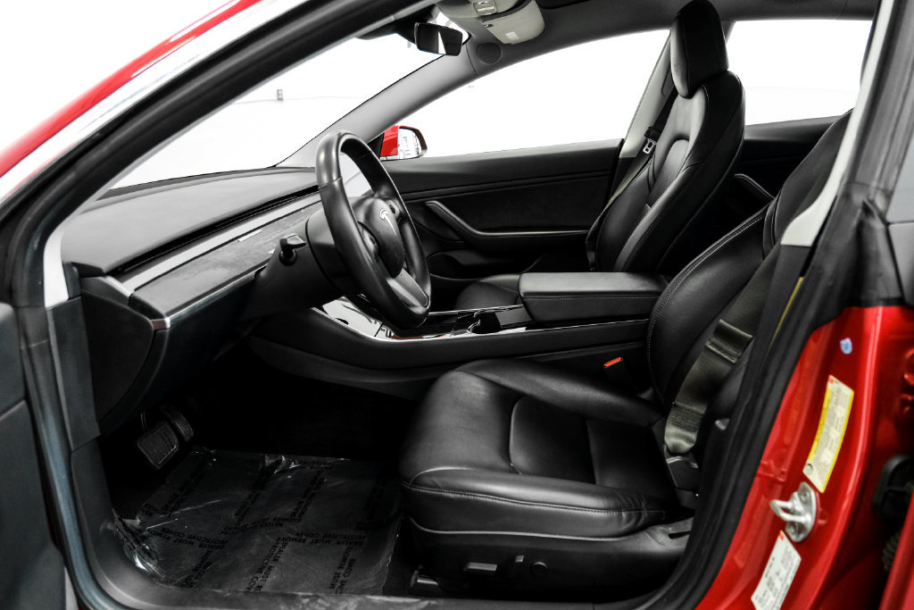 Used 2018 Tesla Model 3 Long Range RWD image 4