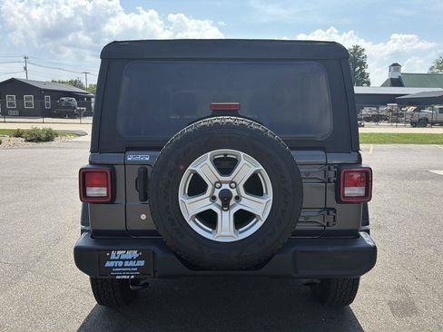 Used 2019 Jeep Wrangler Unlimited Sport S AWD/4WD image 5