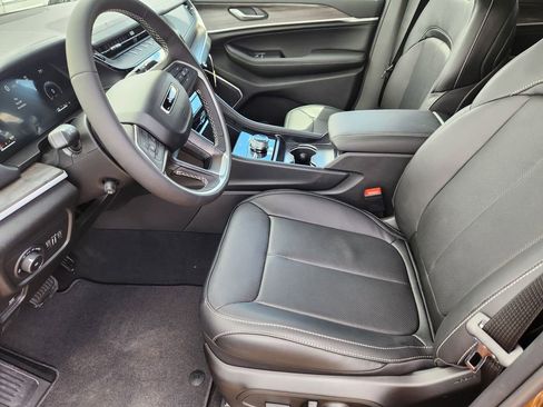 New 2026 Jeep Grand Cherokee Limited AWD/4WD image 11