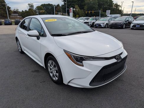 Used 2022 Toyota Corolla LE image 8