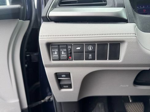 Used 2022 Honda Odyssey EX-L image 12