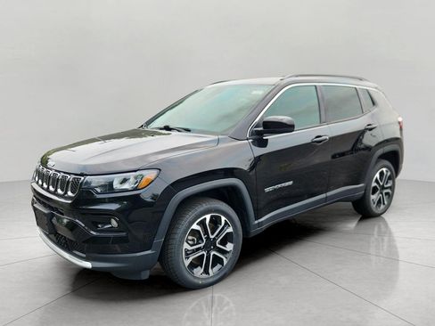 Used 2023 Jeep Compass Limited w/ Sun and Sound Group AWD/4WD image 3