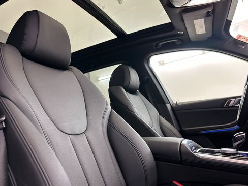 Certified 2022 BMW X5 sDrive40i w/ Parking Assistance Package image 31