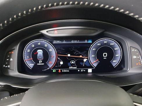 Used 2019 Audi Q8 Premium Plus image 34