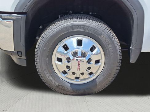 New 2026 GMC Sierra 3500 SLE w/ SLE Value Package AWD/4WD image 32